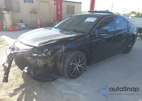 2022 Toyota Camry Se z USA, uszkodzony, nr VIN 4T1G11AK4NU677243